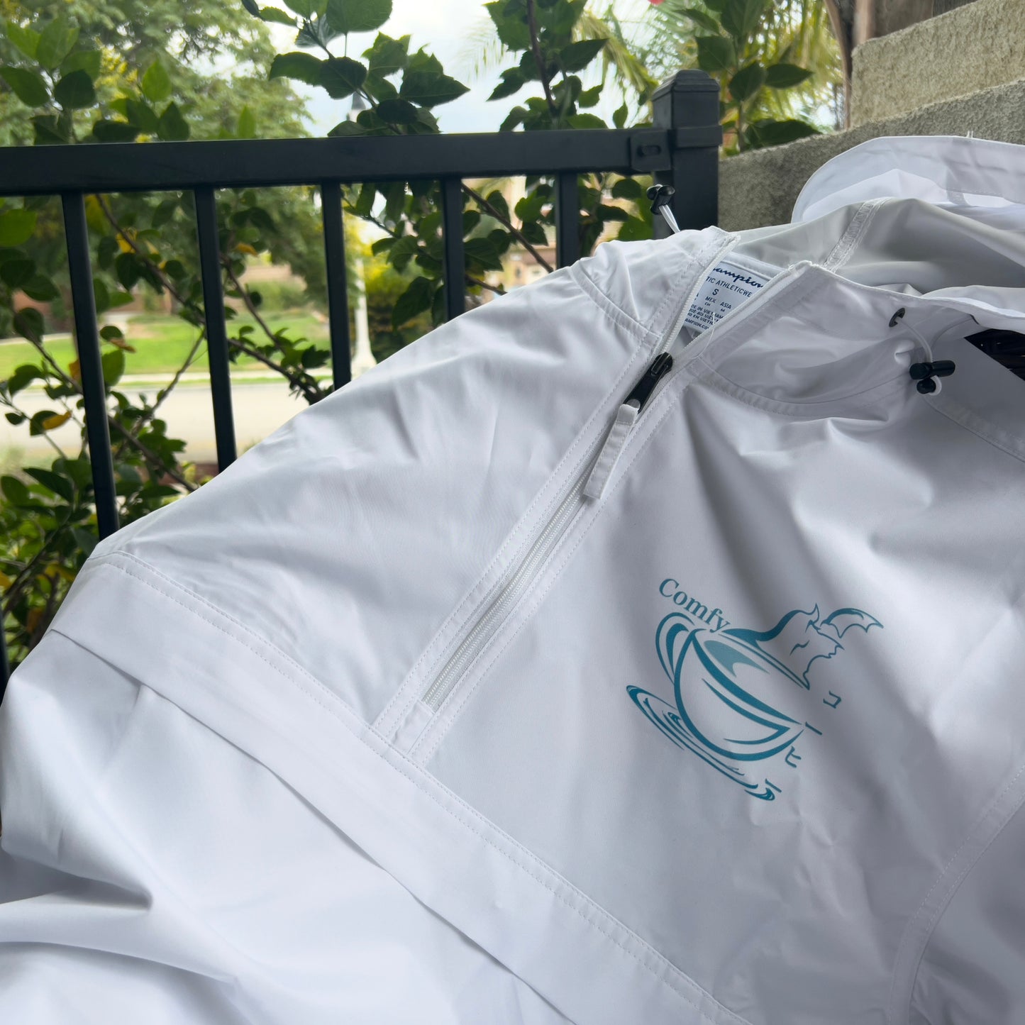 Koemi | Summer Tides | Windbreaker
